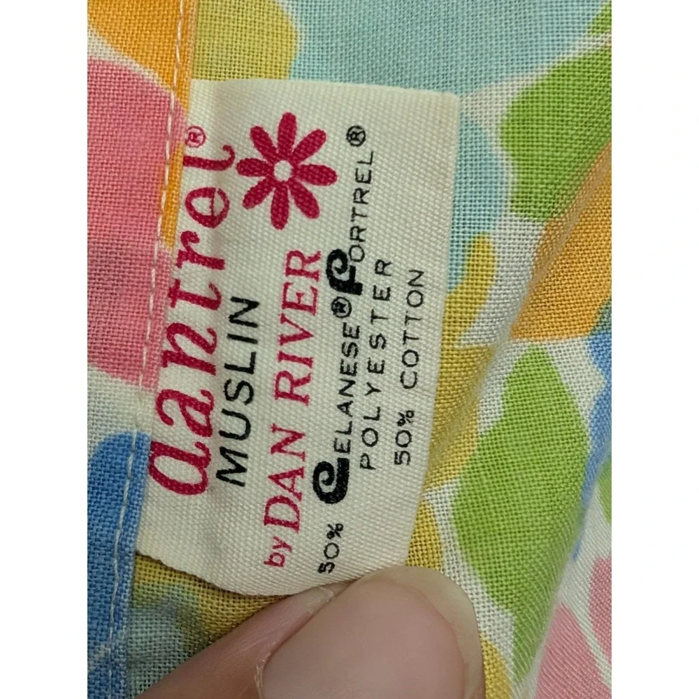 Vintage 1970s Dantrel Muslin Dan River Pastel Floral Flat Sheet Granny Fabric